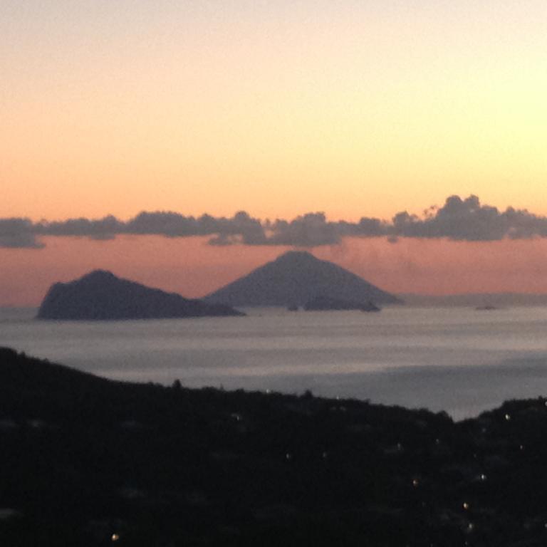 Casa Marta Apartment Lipari  Bagian luar foto
